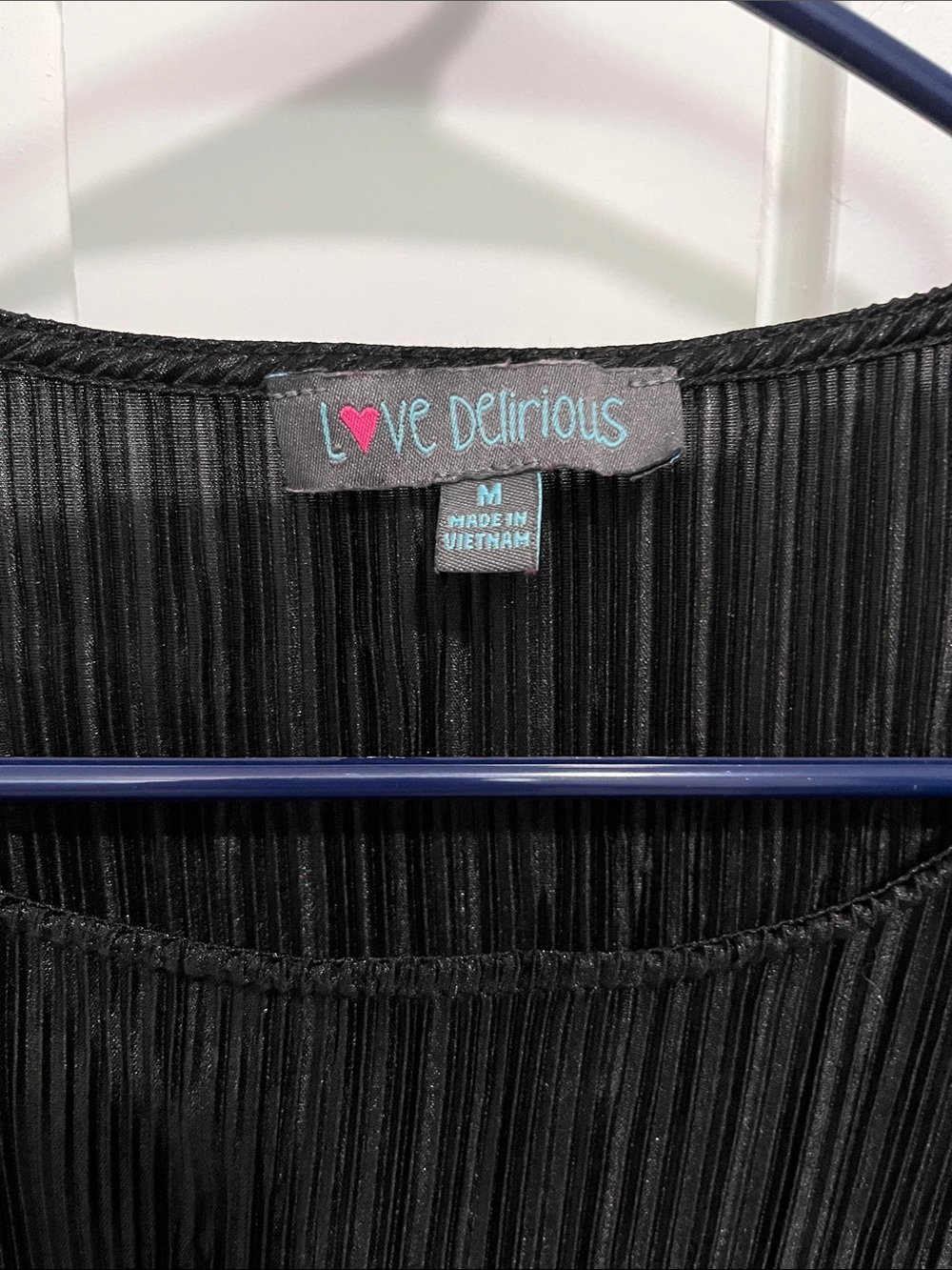 Patterned Long Sleeve - Picture 5 of 8